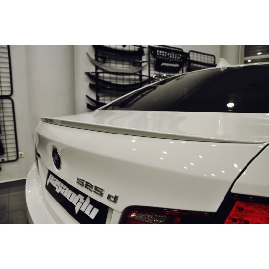 BMW - F10 5 Serisi OEM M5 Bagaj Üstü Spoiler 2011-2016