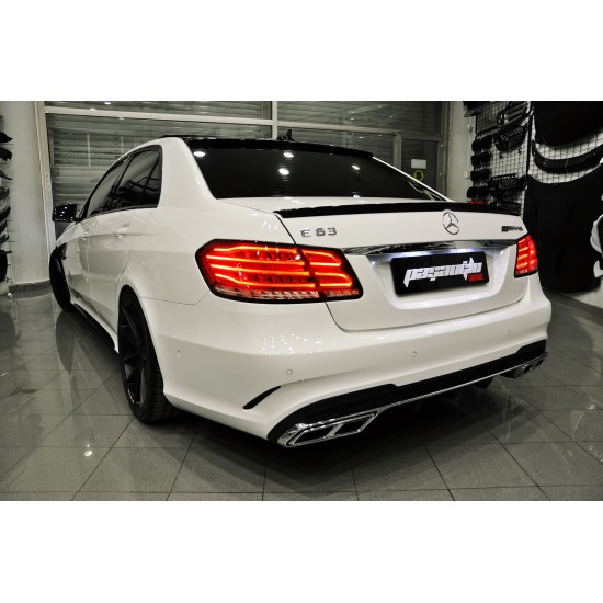 Mercedes Benz - W212 E Sedan E63 AMG Cam Üstü Spoiler