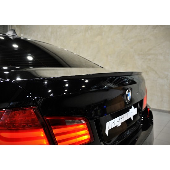 BMW - F10 5 Serisi OEM M5 Bagaj Üstü Spoiler 2011-2016